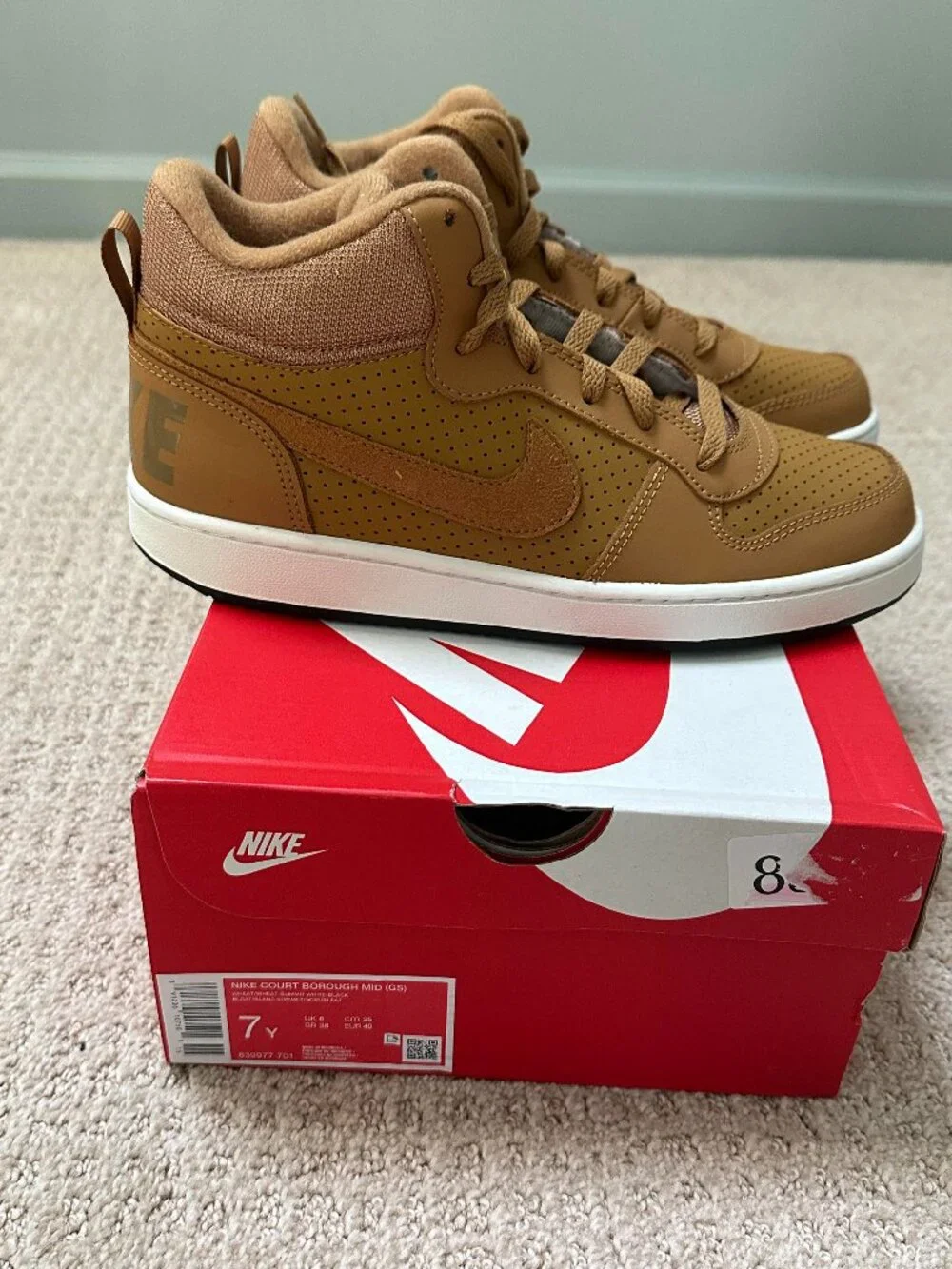Nike Court Borough Mid GS Wheat Size 7Y